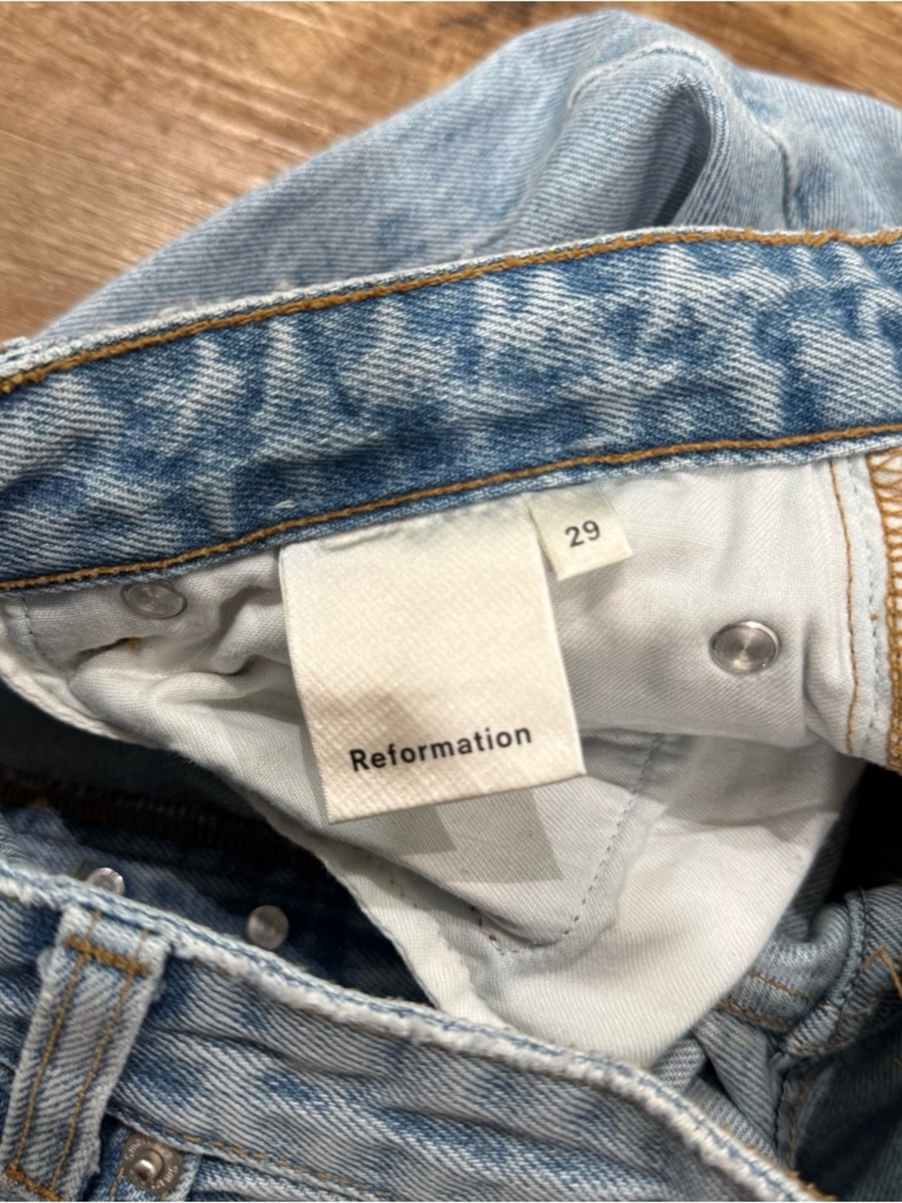 Reformation Mid Crop Flared Jeans Light Wash Size 29 70s - Picture 7 of 9